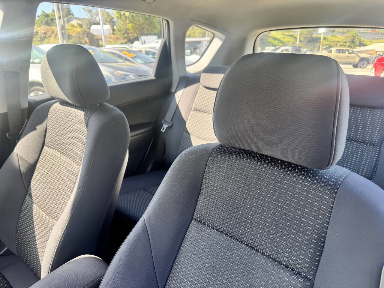 Used 2010 Hyundai Elantra GLS FWD image 13