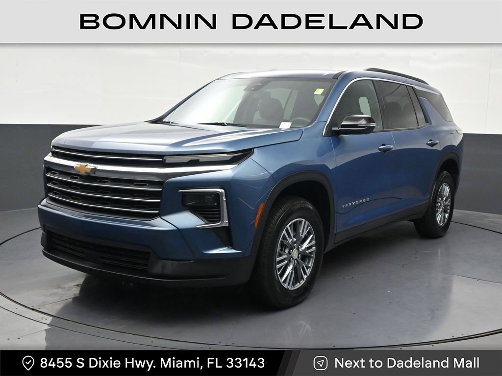 Used 2025 Chevrolet Traverse LT w/ Driver Confidence Package