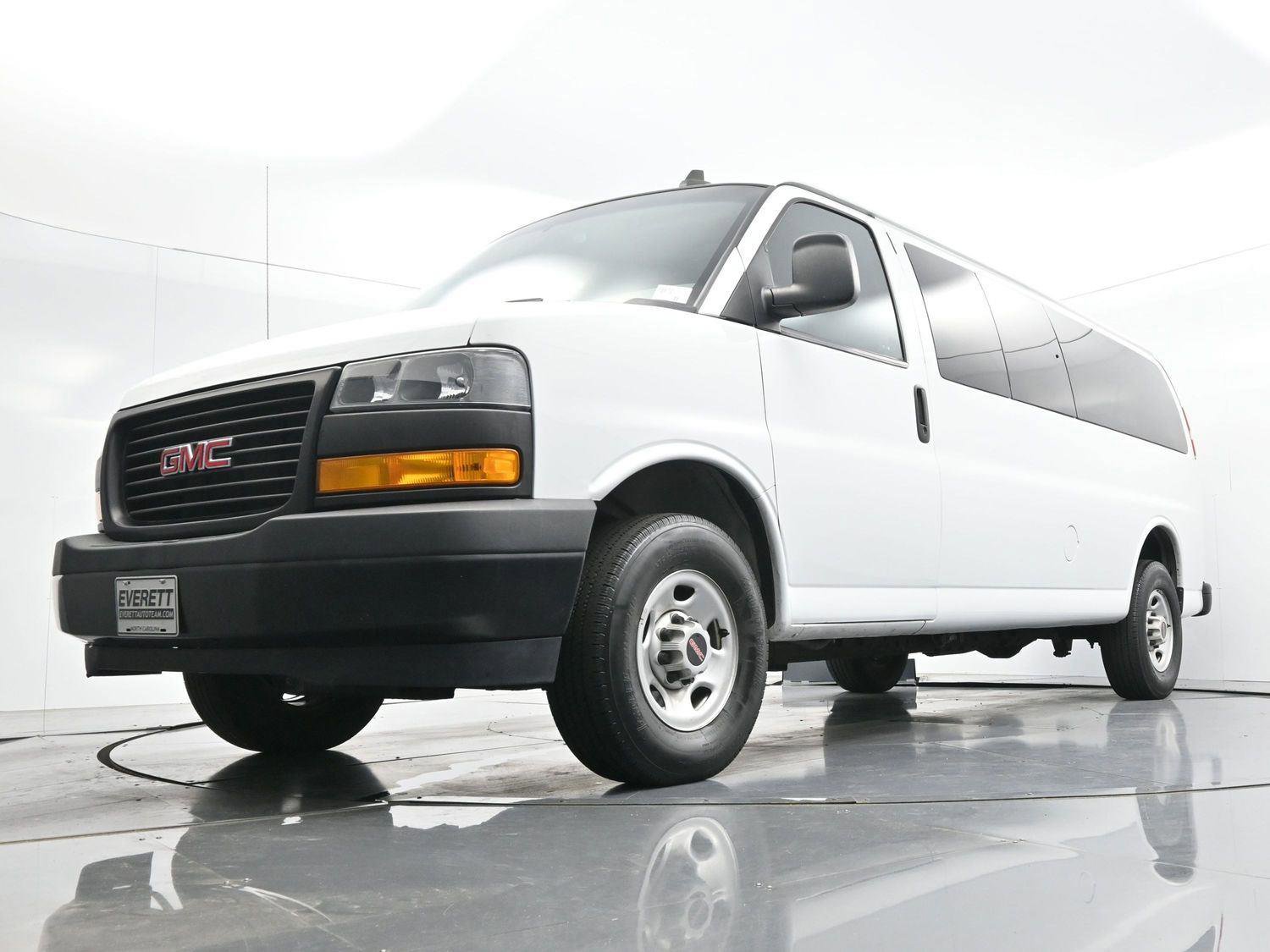 Used 2023 GMC Savana 3500 LS image 40