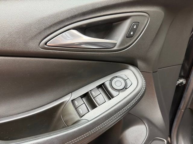 Used 2022 Buick Encore GX Preferred w/ Cold Weather Comfort Package FWD image 19