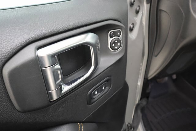 Used 2023 Jeep Gladiator Overland image 9