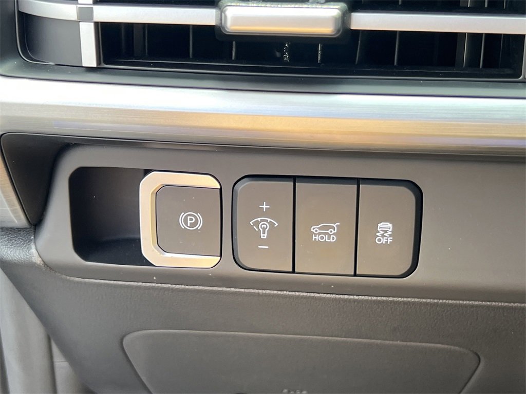 Used 2024 Hyundai Santa Fe Limited image 33