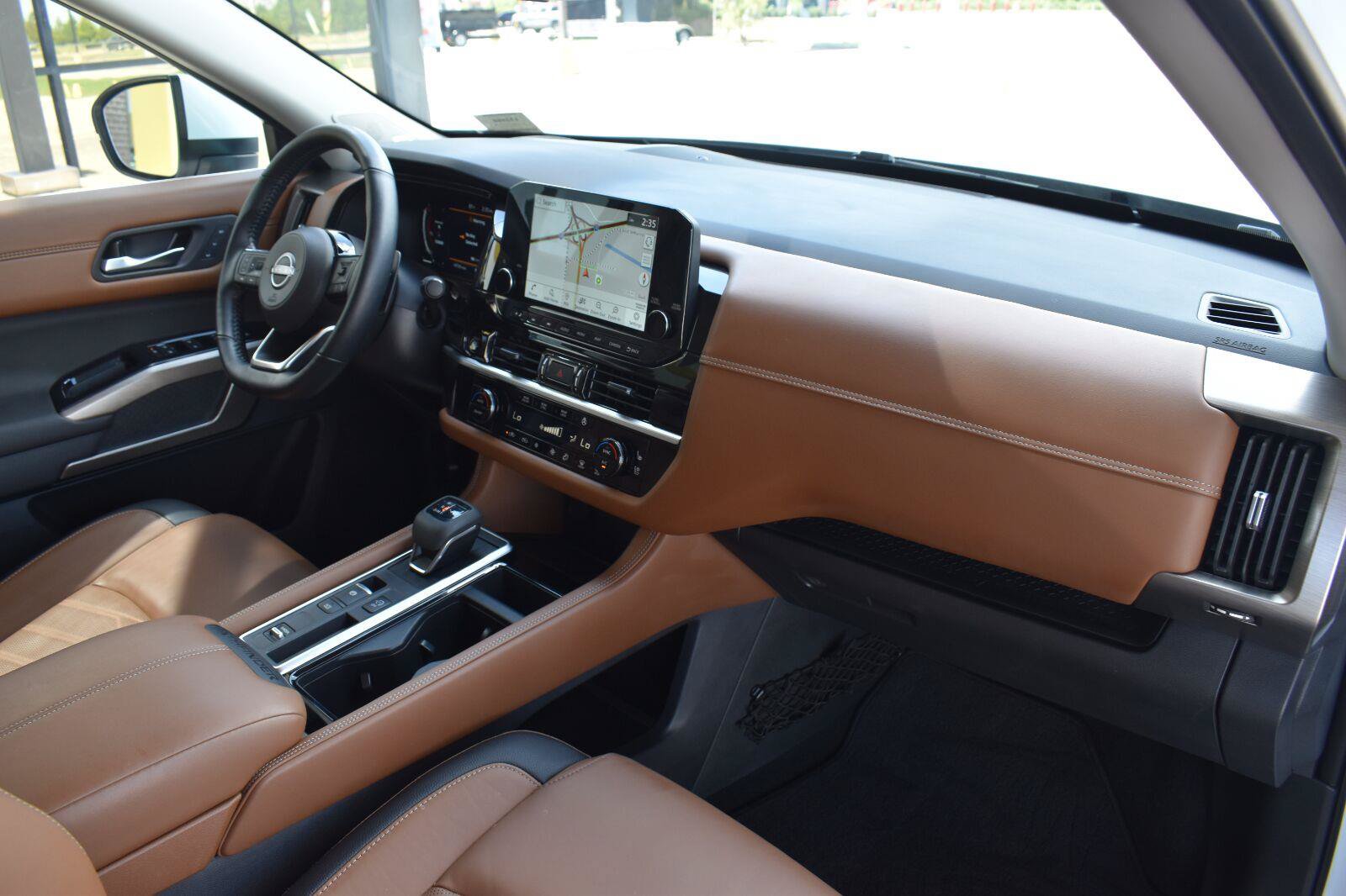 Used 2025 Nissan Pathfinder Platinum w/ Cargo Package FWD image 82