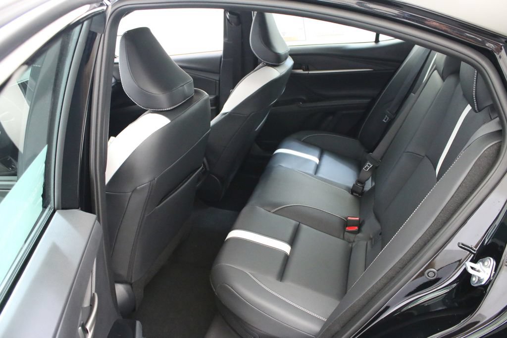 Used 2026 Toyota Camry SE w/ Convenience Package AWD/4WD image 24