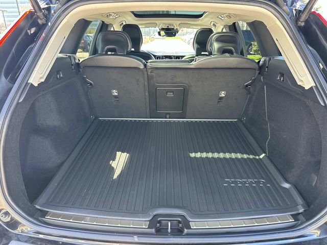 Used 2021 Volvo XC60 T5 Inscription AWD/4WD image 9