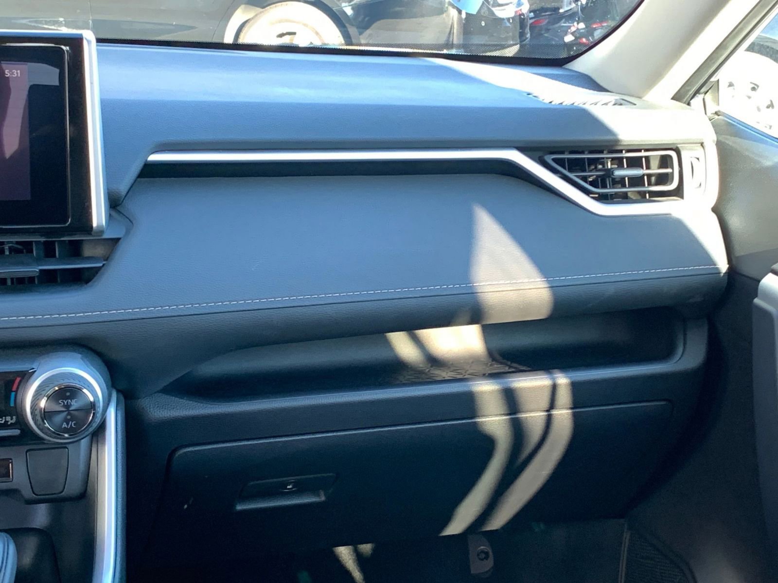 Used 2025 Toyota RAV4 LE image 34