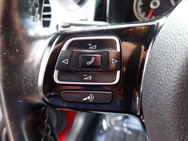 Used 2018 Volkswagen Beetle 2.0T S w/ Style & Comfort Package For S FWD image 14