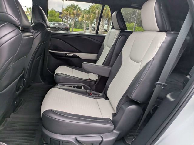 Used 2025 Lexus TX 500h AWD w/ Technology Package image 17
