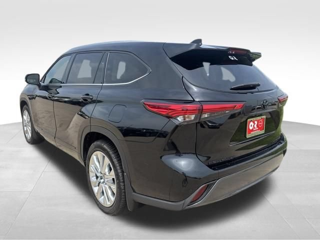 Used 2022 Toyota Highlander Limited AWD/4WD image 7