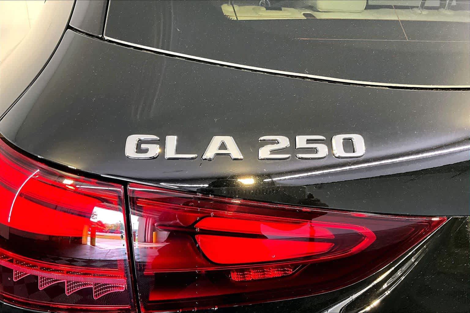 New 2026 Mercedes-Benz GLA 250 4MATIC image 6
