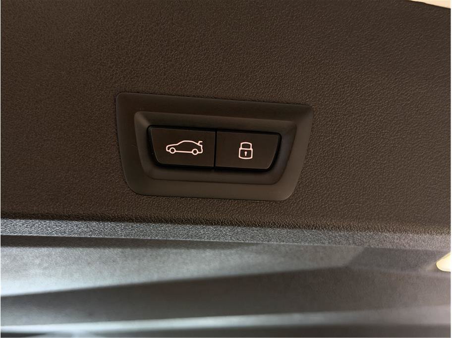 Used 2023 BMW XM AWD/4WD image 35