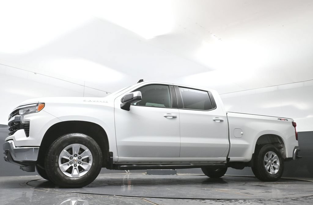 Used 2025 Chevrolet Silverado 1500 LT w/ Work Truck Package AWD/4WD image 29