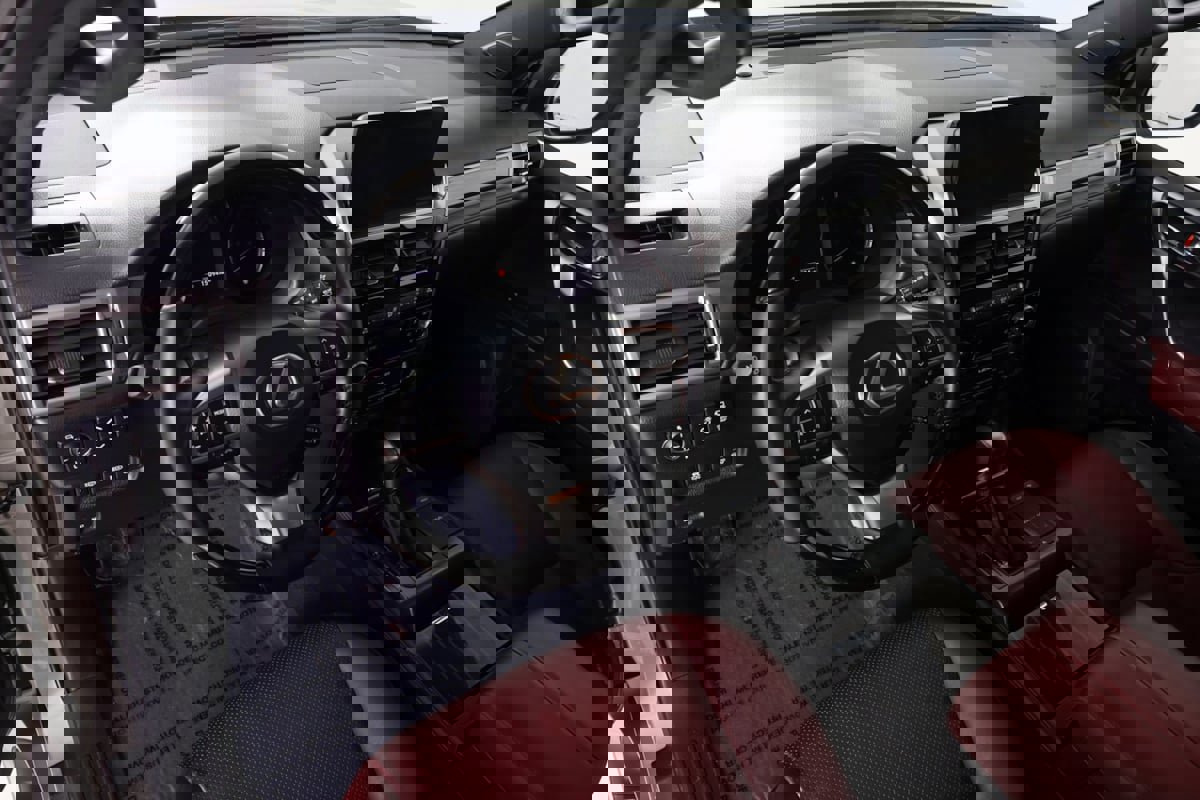 Used 2023 Lexus GX 460 Luxury w/ Sport Design Package image 23