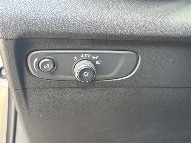 Used 2021 Buick Envision Essence w/ Sport Touring Package image 26