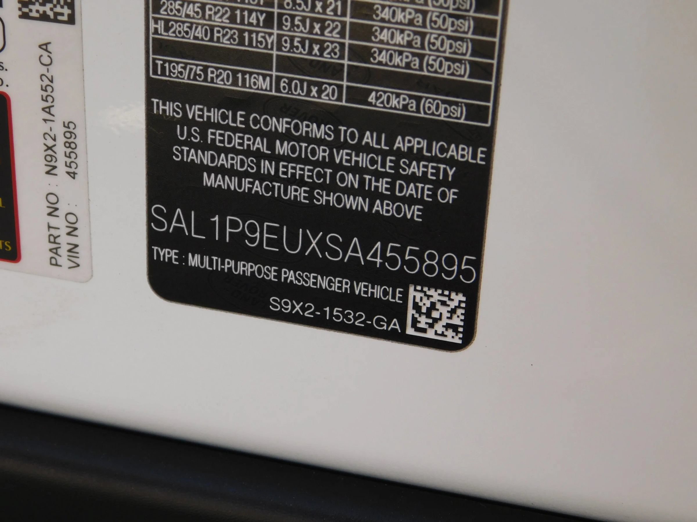 Used 2025 Land Rover Range Rover Sport SE AWD/4WD image 29