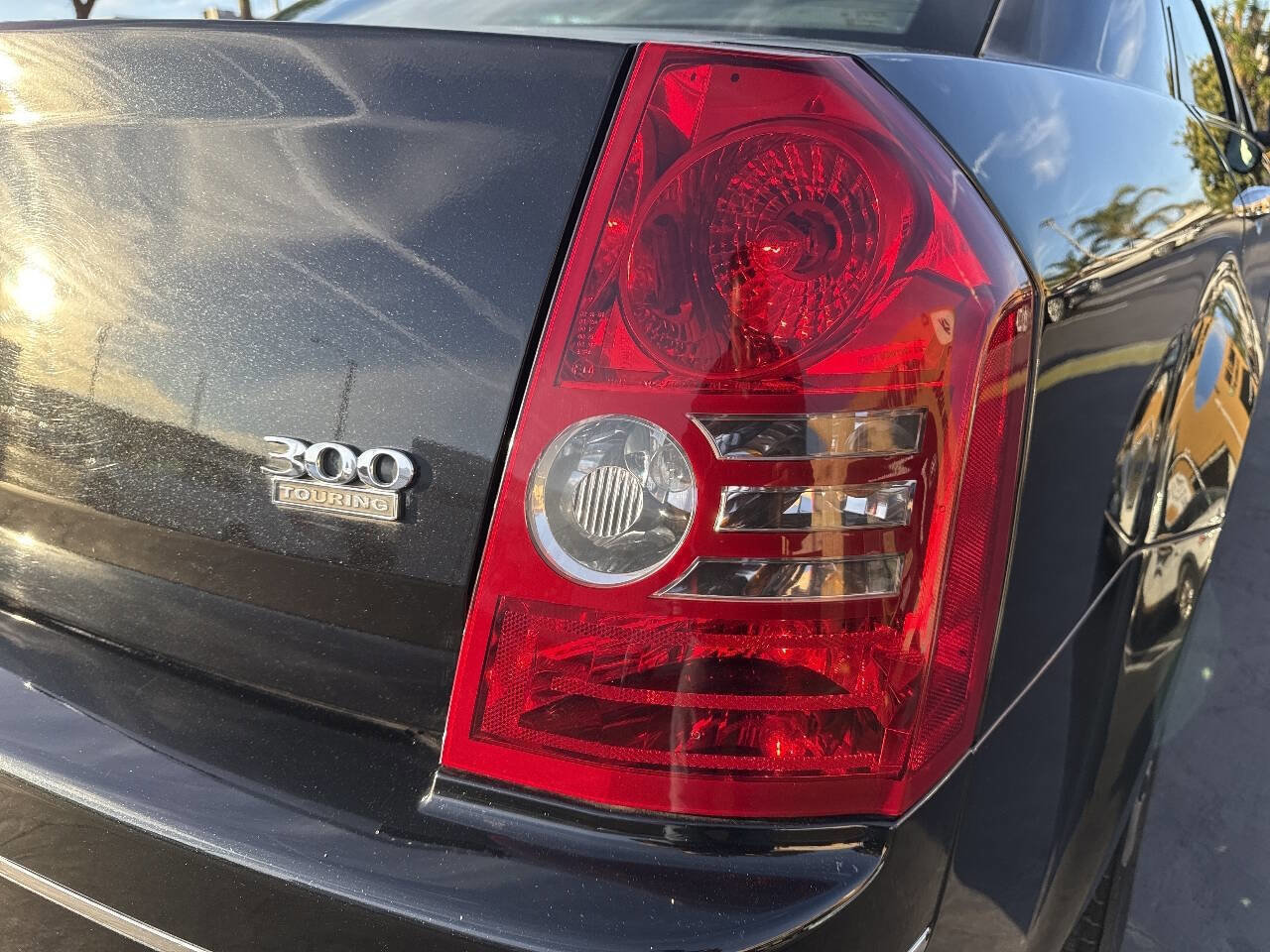 Used 2010 Chrysler 300 Touring image 29