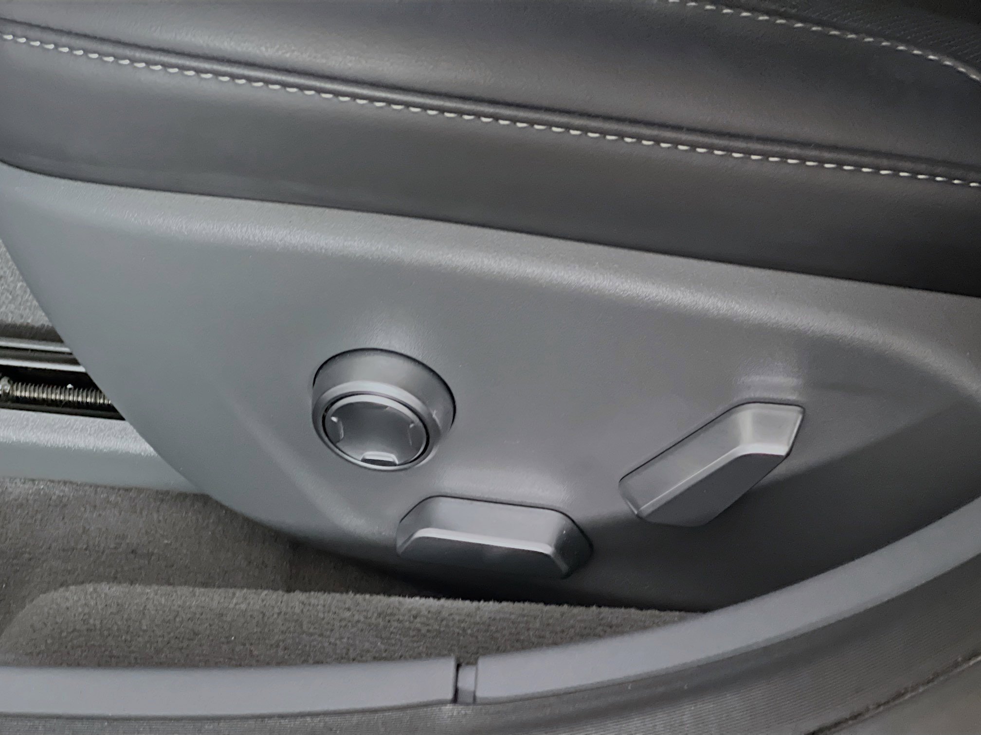 Used 2023 Lucid Air Pure image 16