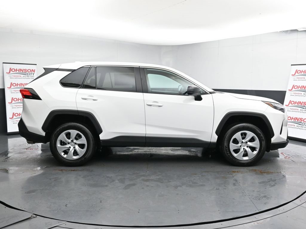 Used 2023 Toyota RAV4 LE image 9