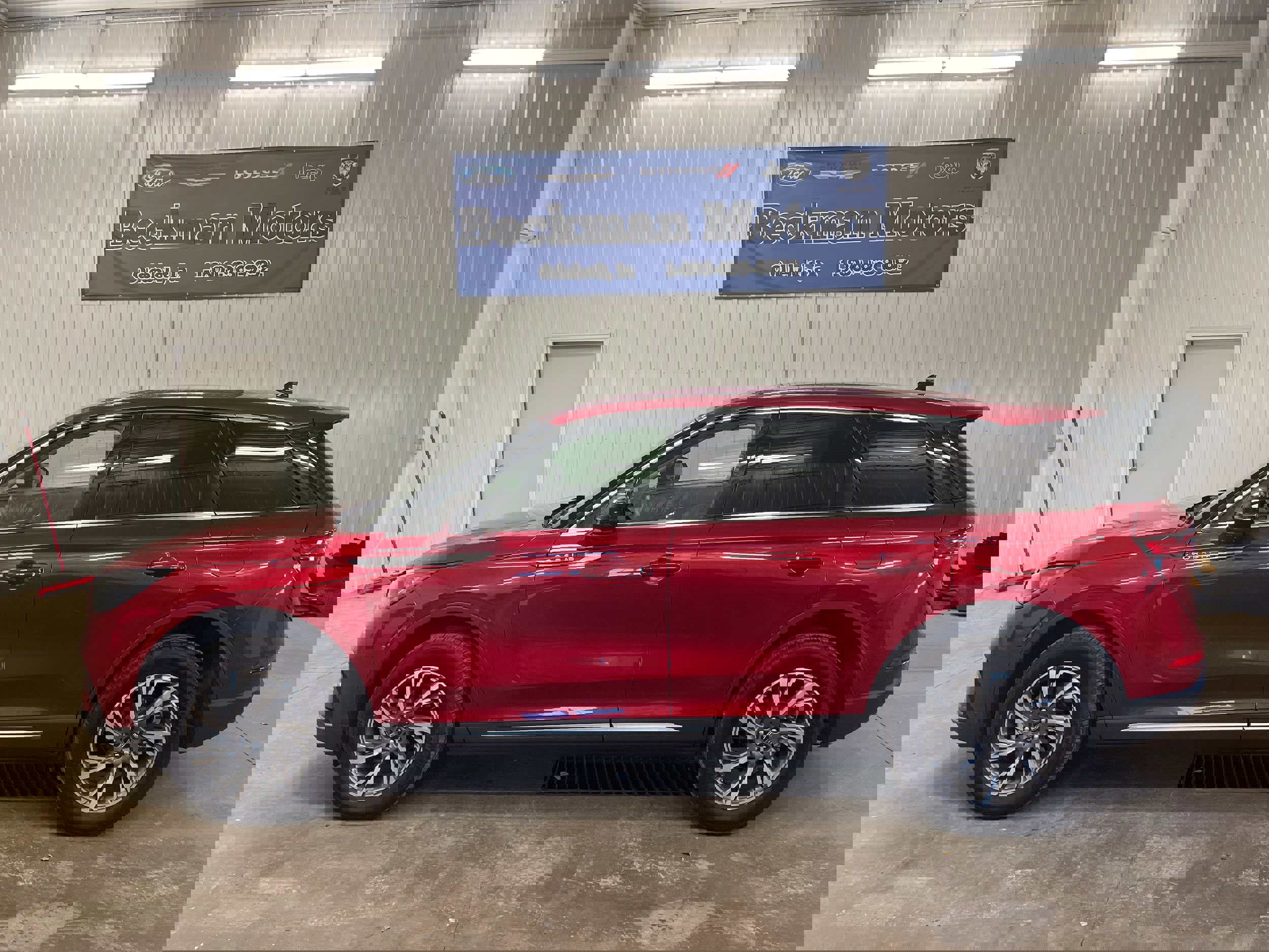 Used 2023 Lincoln Corsair AWD w/ Equipment Group 101A image 2