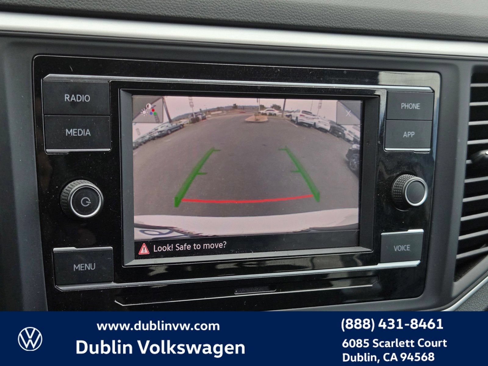 Certified 2023 Volkswagen Atlas SE FWD image 16