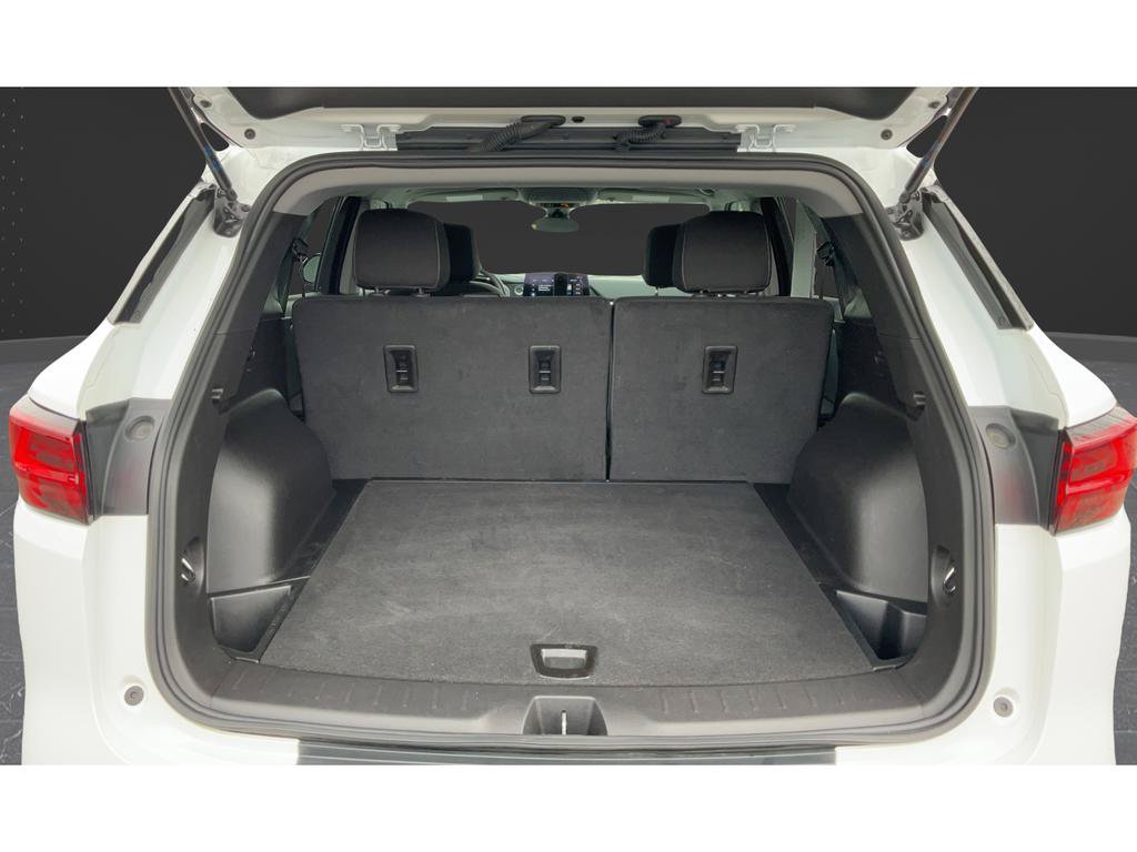 Certified 2025 Chevrolet Blazer LT AWD/4WD image 32