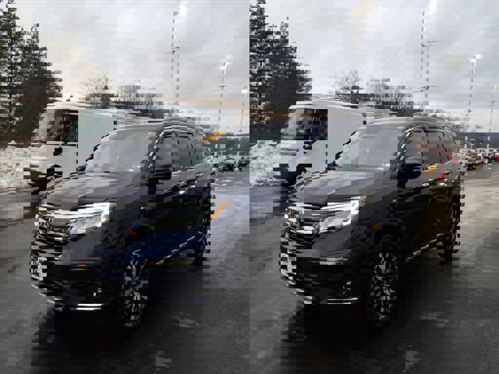 Used 2022 Honda Pilot Touring image 3