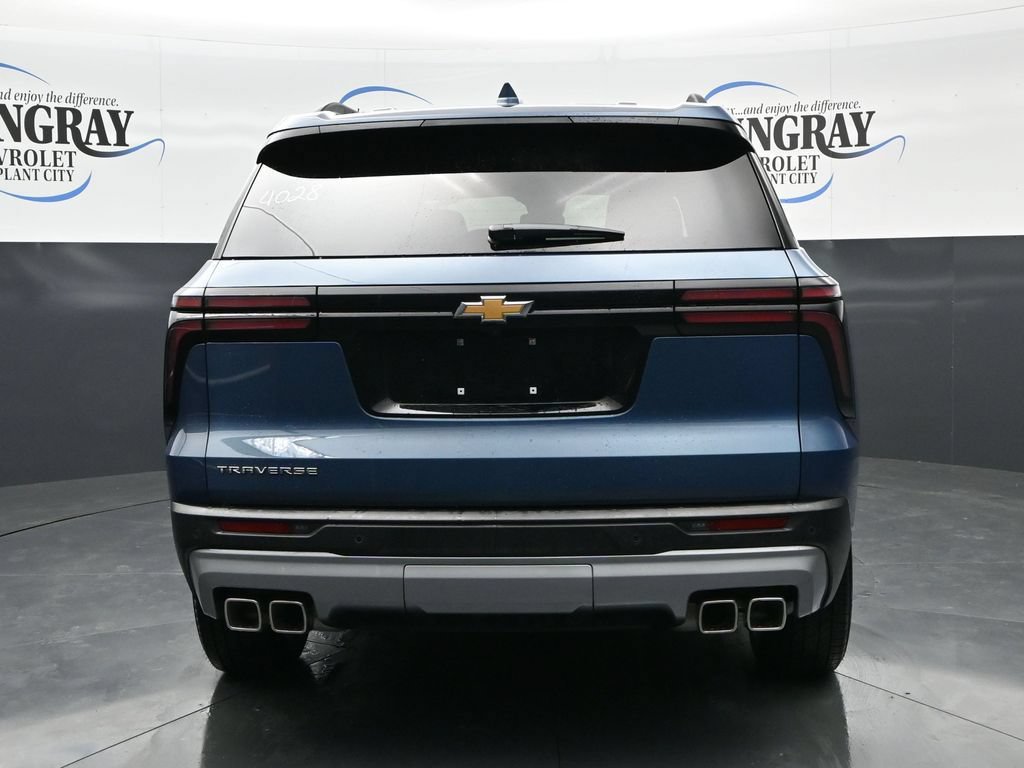 Used 2026 Chevrolet Traverse LT FWD image 8