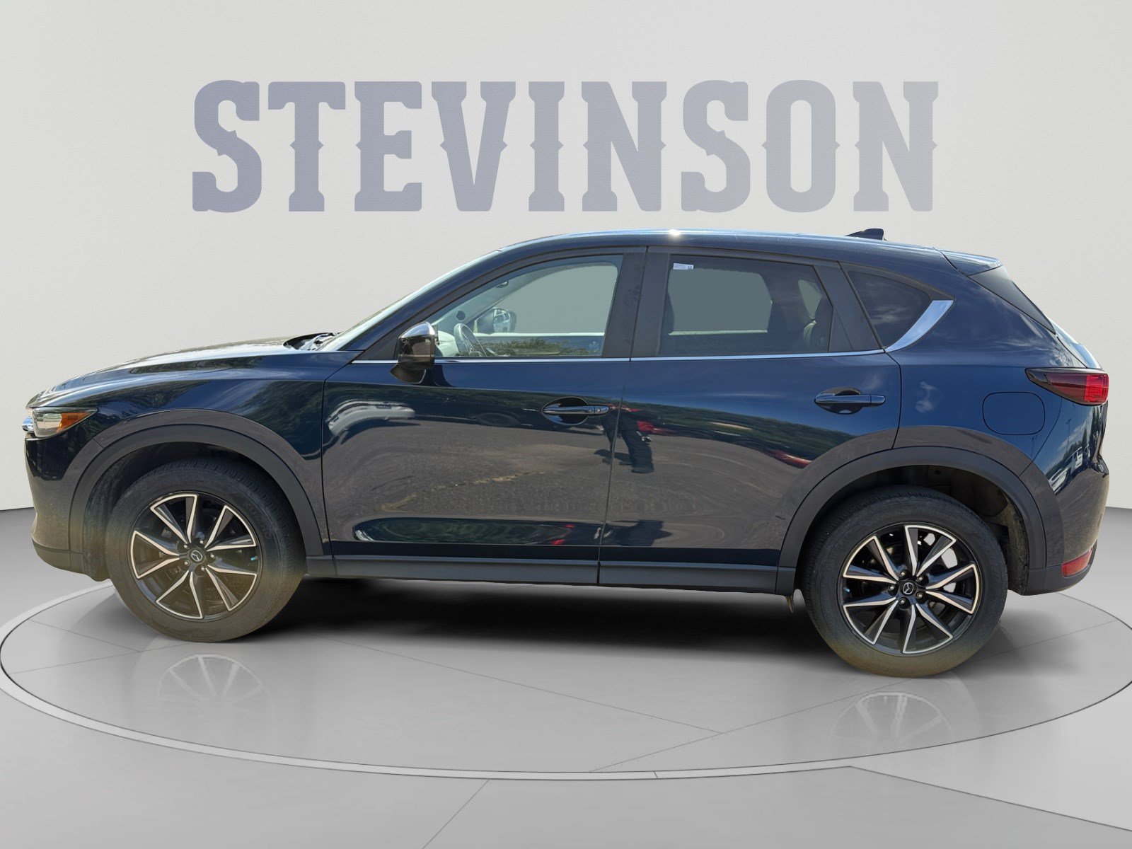 Used 2018 MAZDA CX-5 Touring w/ Preferred Equipment Package AWD/4WD image 2