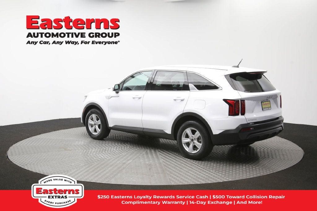 Used 2023 Kia Sorento LX FWD image 62