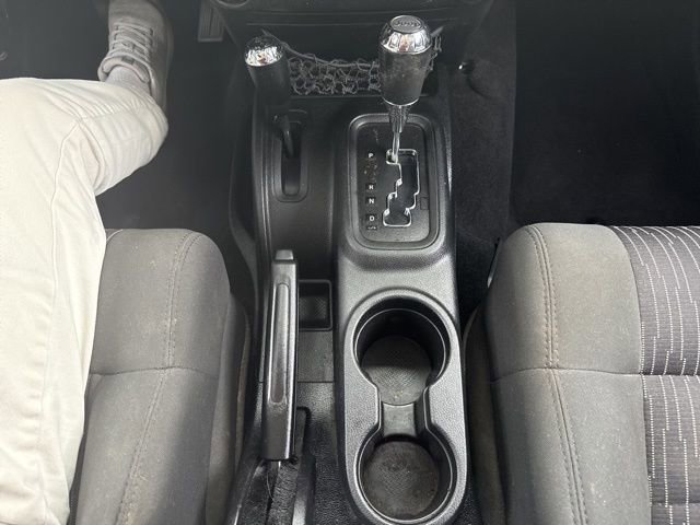 Used 2012 Jeep Wrangler Unlimited Sahara w/ Connectivity Group image 22