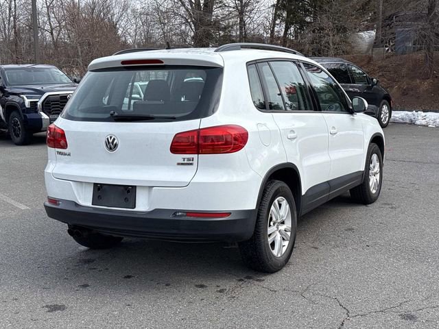Used 2016 Volkswagen Tiguan S image 2
