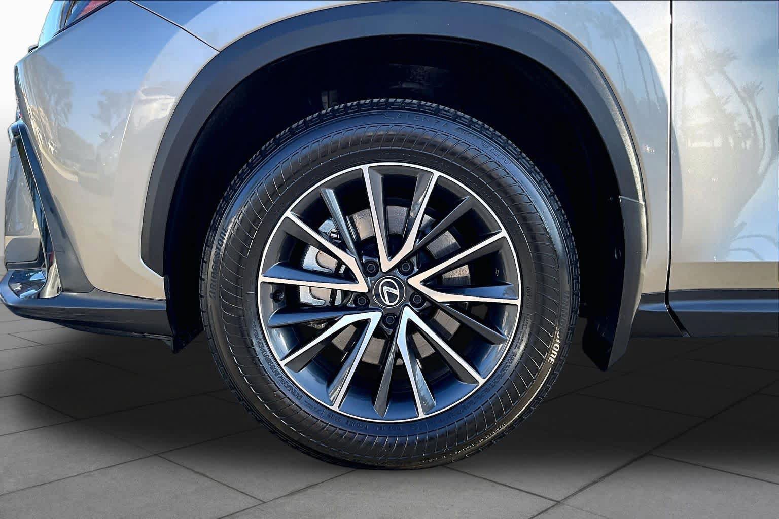 Certified 2024 Lexus NX 250 FWD image 10