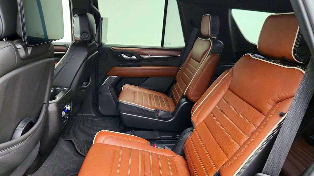 Used 2023 GMC Yukon Denali Ultimate image 21