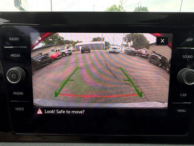 Used 2025 Volkswagen Jetta SE FWD image 10