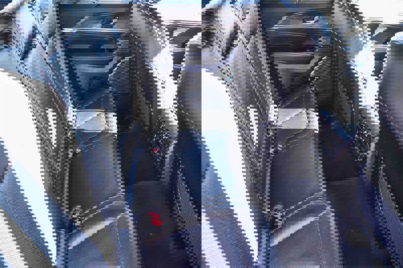 Used 2023 Jeep Grand Cherokee Overland w/ Adv Protech Group III image 16