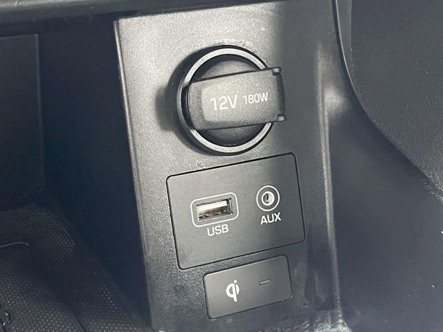 Used 2020 Hyundai Elantra Limited w/ Cargo Package (C1) image 24