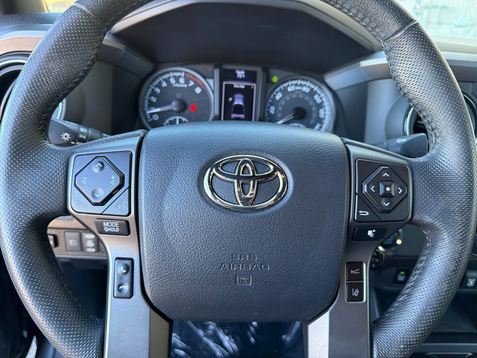Used 2020 Toyota Tacoma TRD Off-Road w/ Technology Package RWD image 22