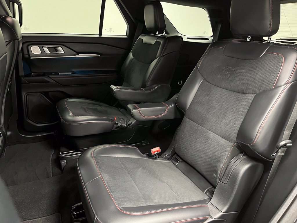 Used 2025 Ford Explorer ST AWD/4WD image 44