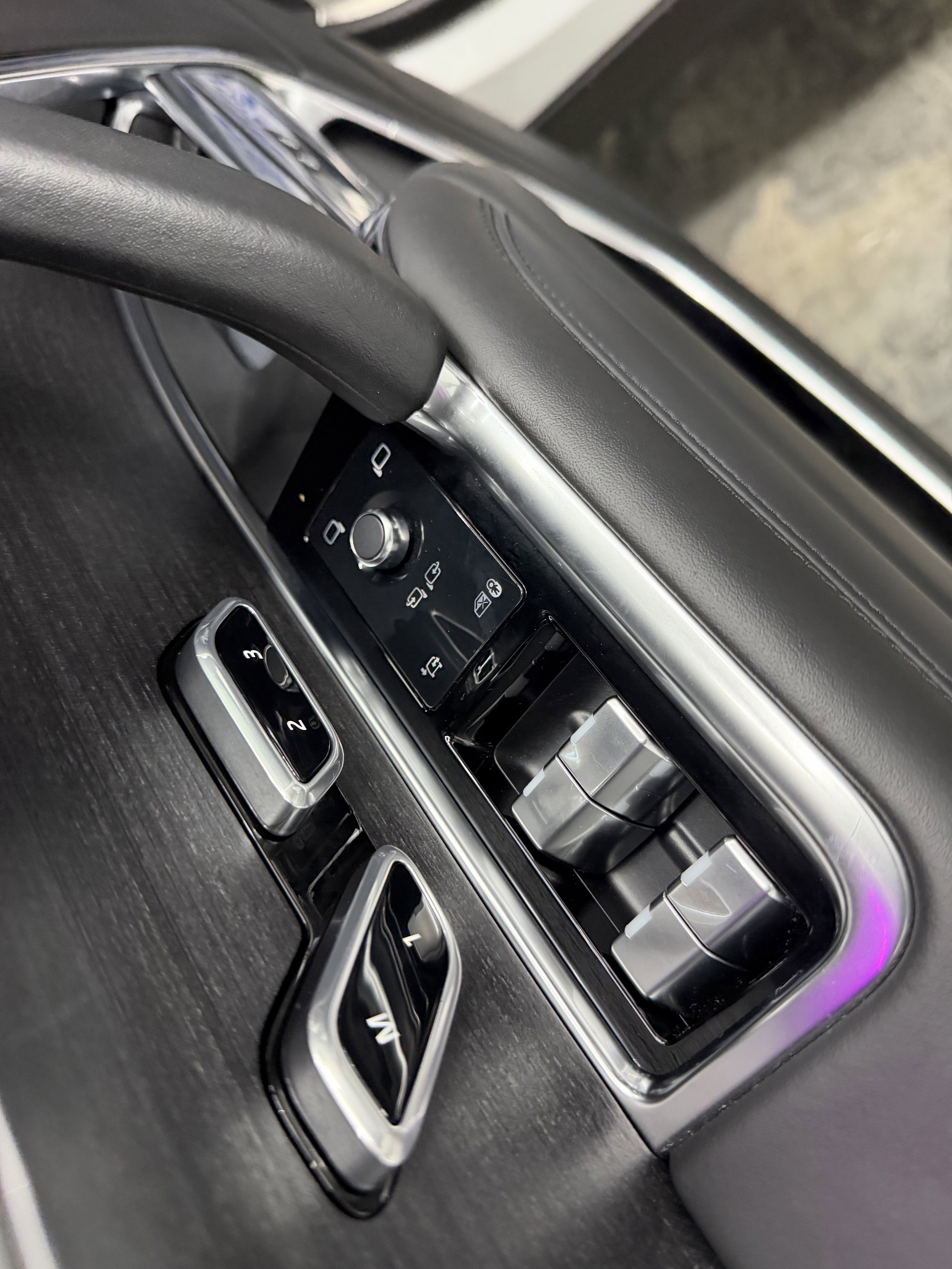 Used 2023 Land Rover Range Rover SE image 22