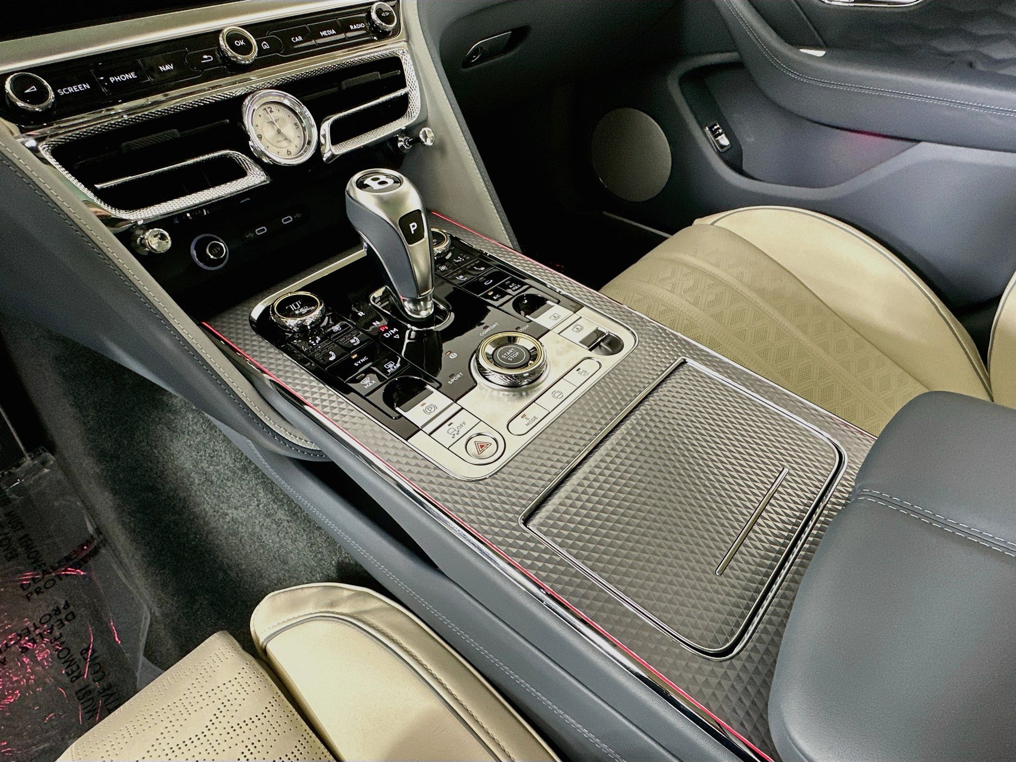 New 2027 Bentley Flying Spur Speed AWD/4WD image 13