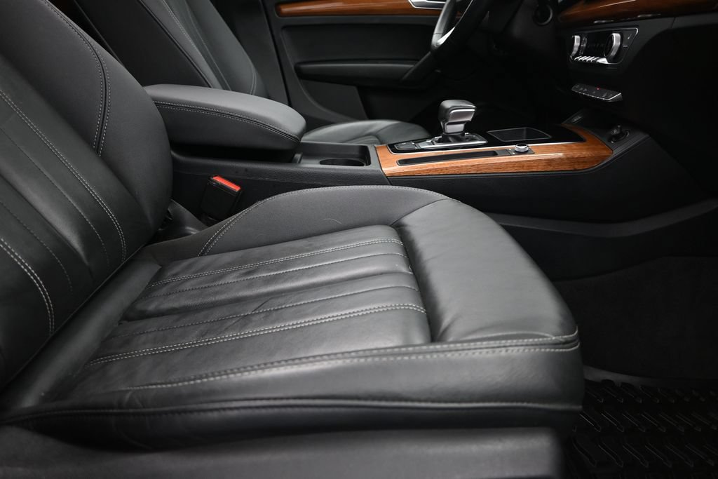 Used 2023 Audi Q5 2.0T Premium w/ Convenience Package AWD/4WD image 25