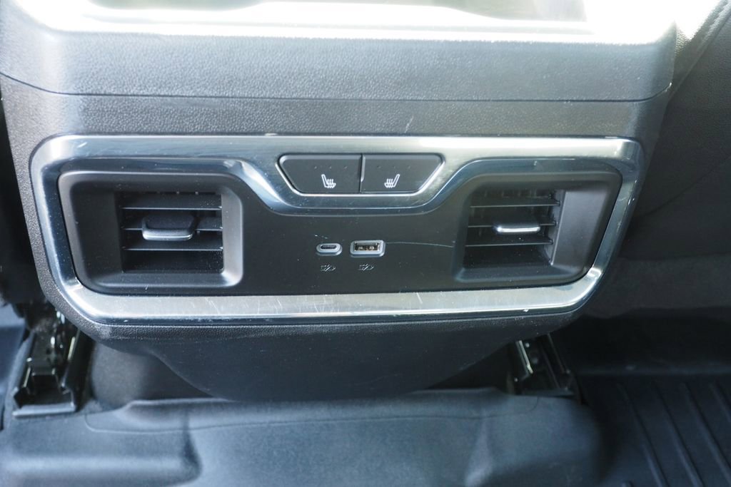 Used 2024 GMC Sierra 2500 SLT w/ SLT Premium Package image 16