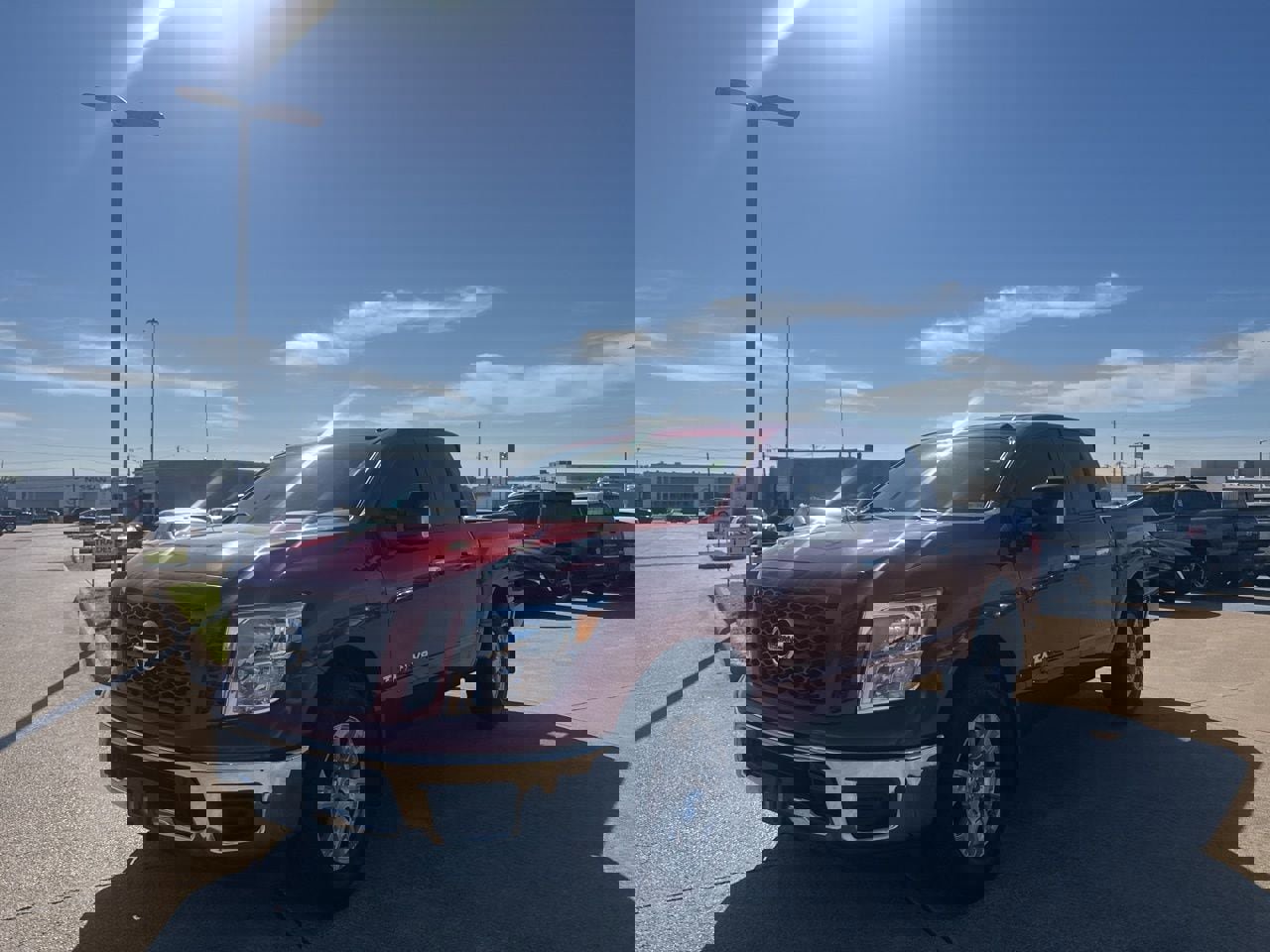 Used 2019 Nissan Titan SV w/ SV Convenience Package image 8