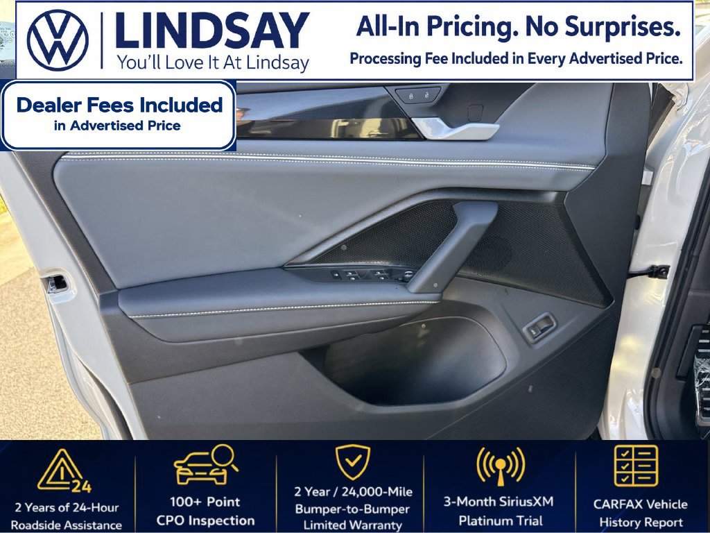 Used 2025 Volkswagen Tiguan SEL R-Line AWD/4WD image 10