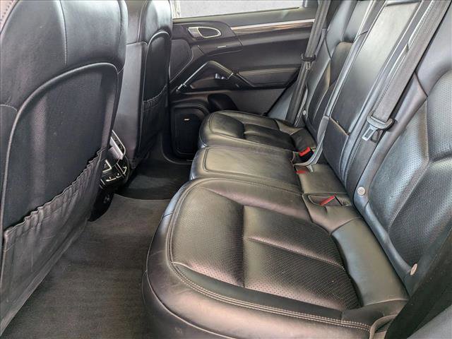 Used 2016 Porsche Cayenne S image 19
