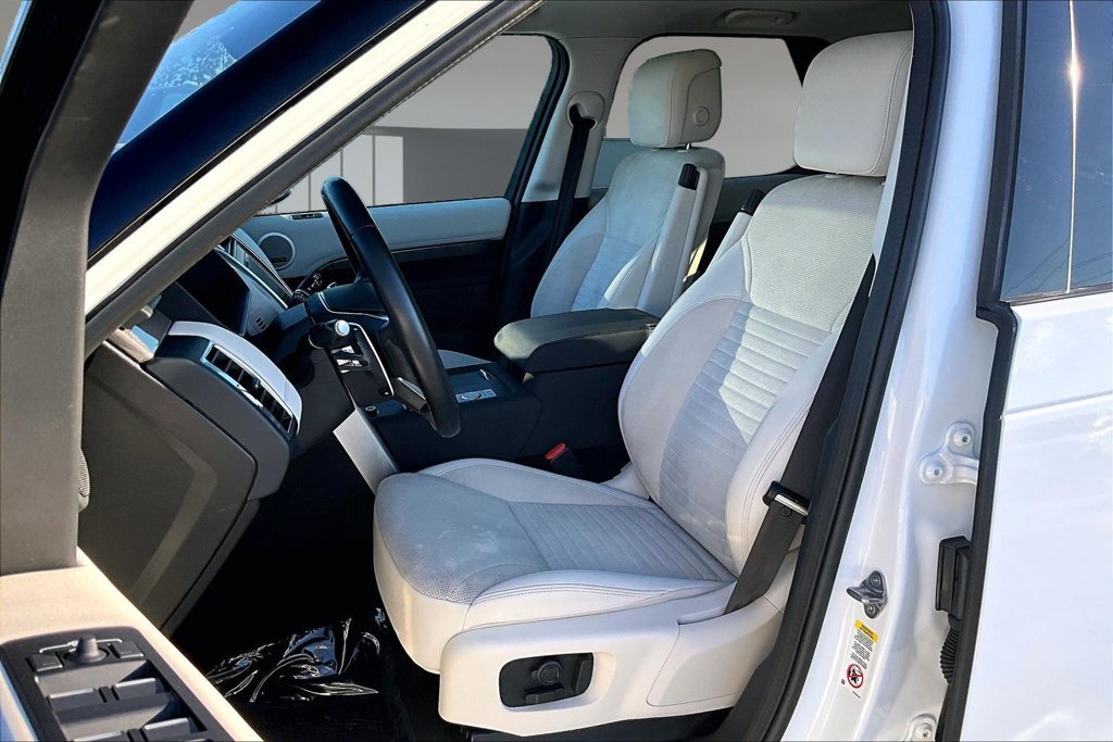 Certified 2023 Land Rover Discovery S AWD/4WD image 19