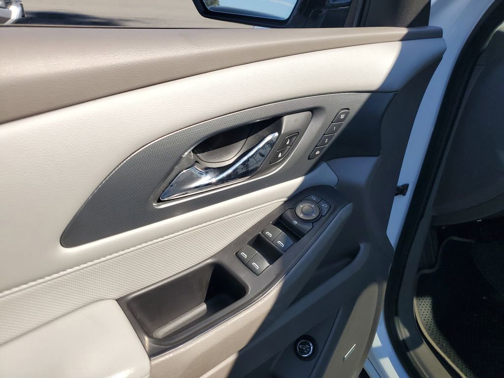 Used 2019 Chevrolet Traverse Premier w/ Driver Confidence II Package image 23