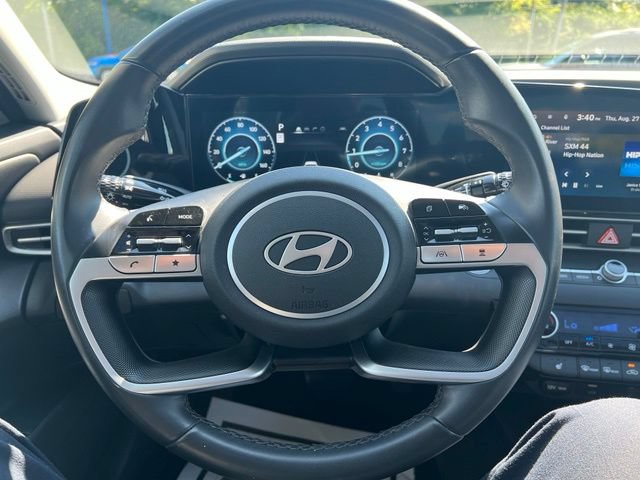 Used 2025 Hyundai Elantra SEL FWD image 12