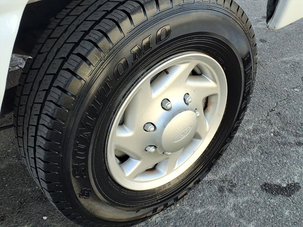 Used 2010 Ford E-250 and Econoline 250 RWD image 10