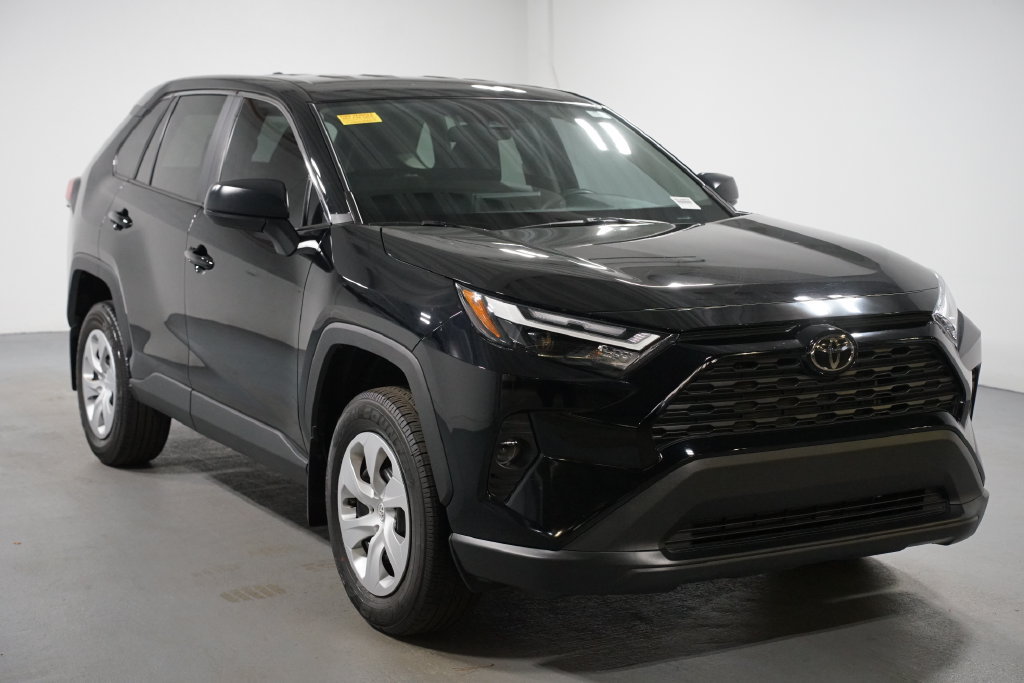 Certified 2025 Toyota RAV4 LE FWD image 3